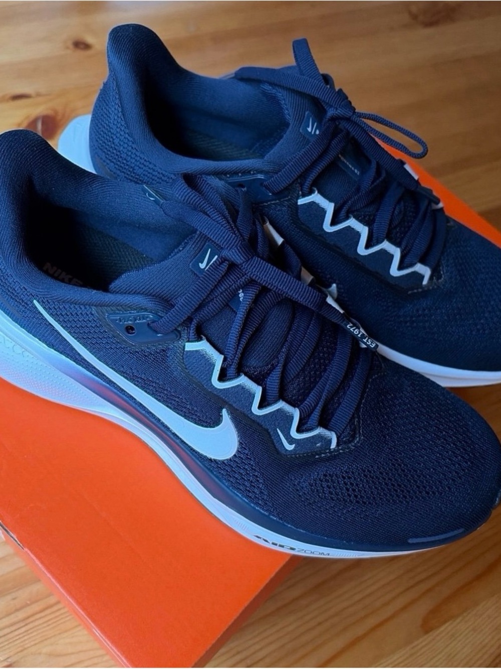 Nike Air Zoom Pegasus women’s size 8 men’s 6.5 Running Shoes Navy Blue